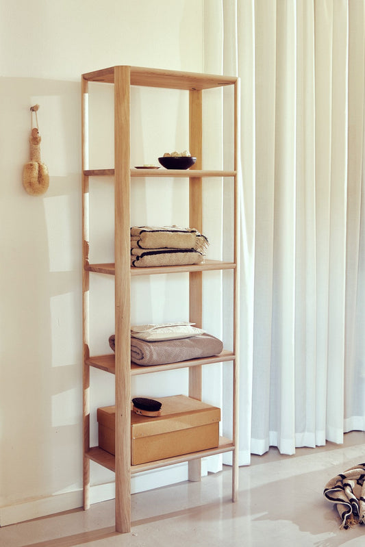 Træ reol til badeværelse 